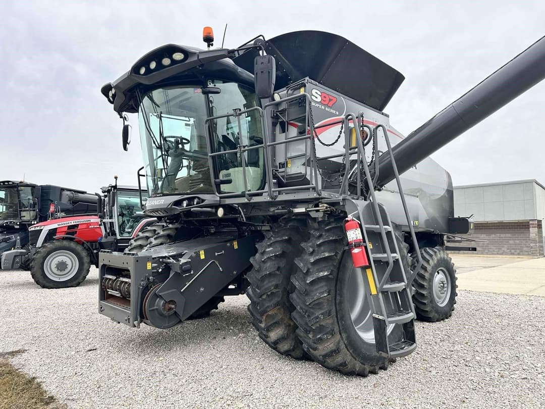 Image of Gleaner S97 Primary image