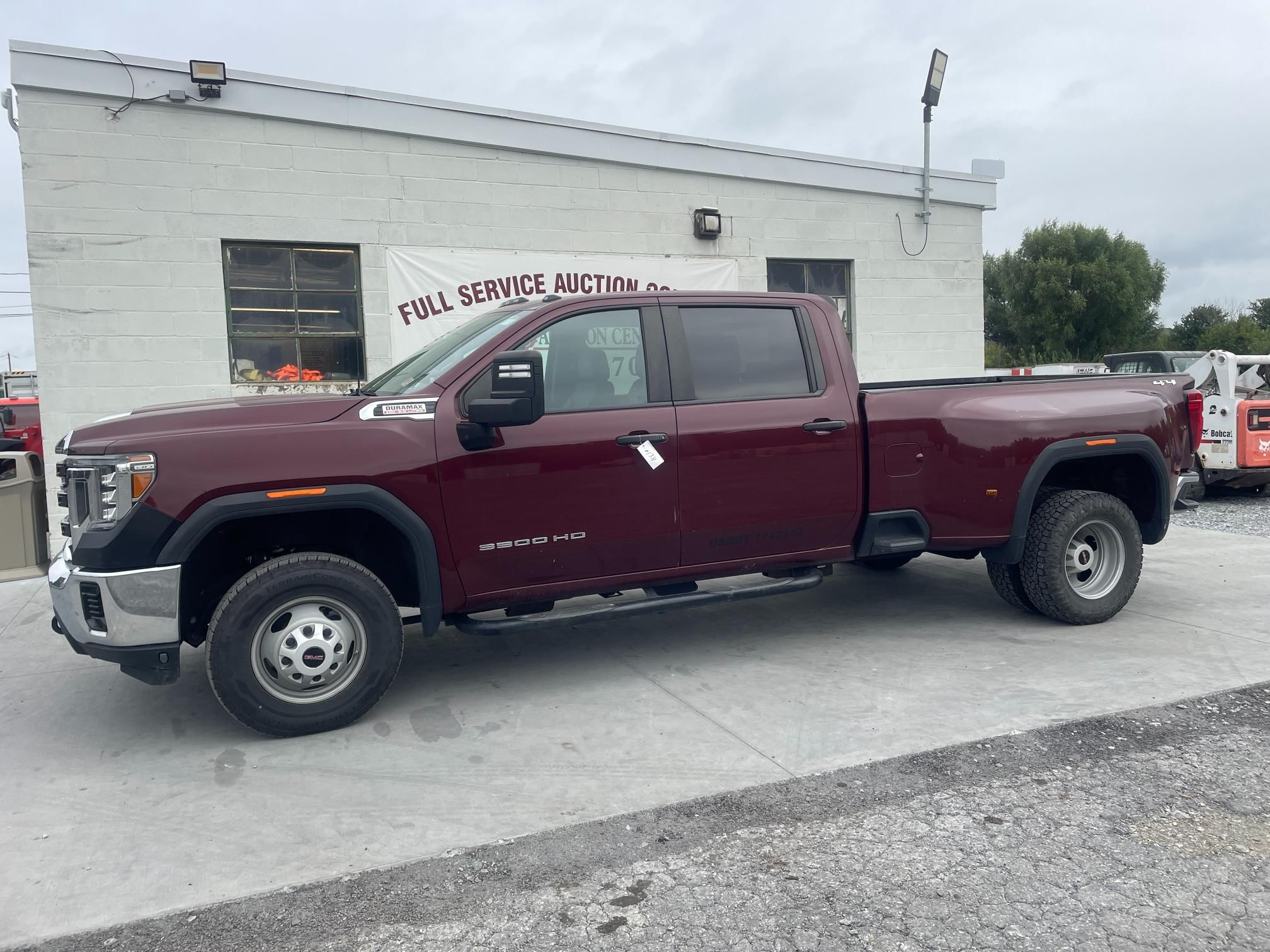 2020 GMC 3500HD Equipment Image0