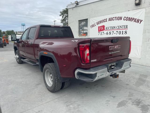 Image of GMC 3500HD equipment image 3