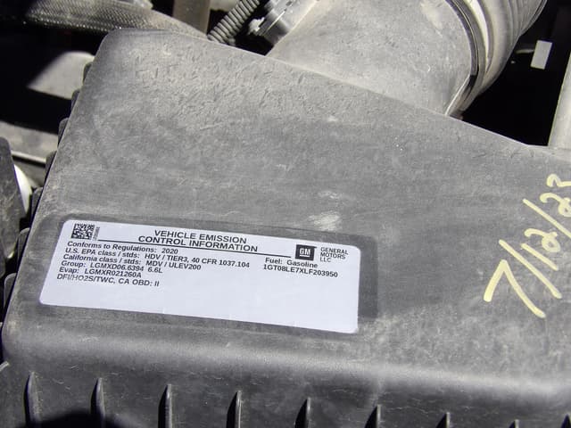 Image of GMC 2500HD equipment image 4