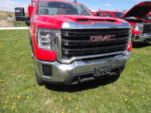 Image of GMC 2500HD equipment image 2