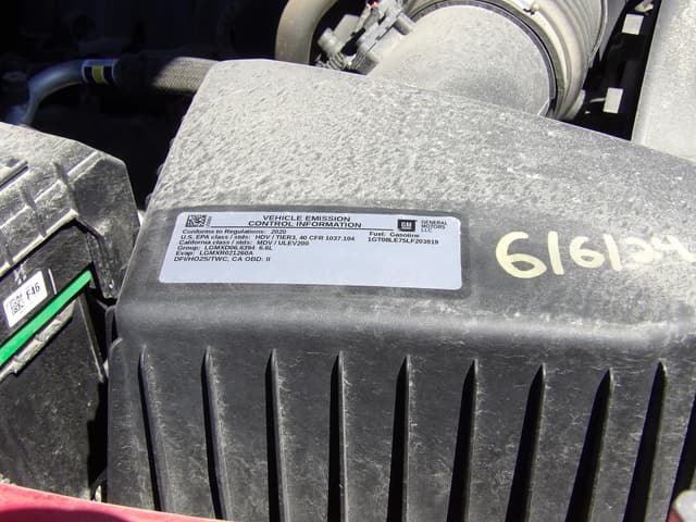 Image of GMC 2500HD equipment image 4