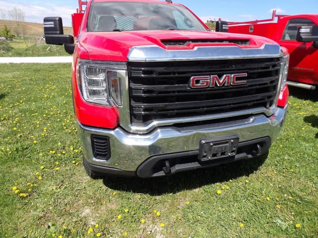 Image of GMC 2500HD equipment image 2