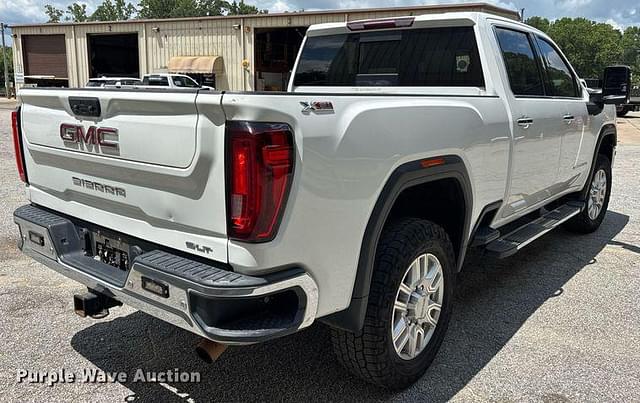 Image of GMC 2500HD equipment image 4