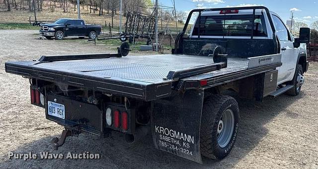 Image of GMC 3500HD equipment image 4