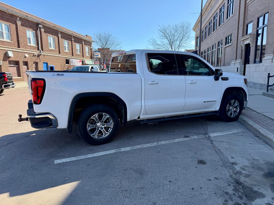 Image of GMC Sierra 1500 Primary image
