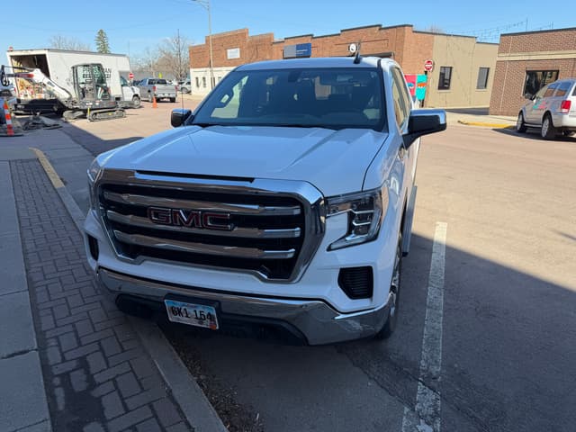 Image of GMC Sierra 1500 equipment image 4