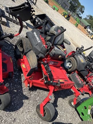 Image of Gravely Pro-Turn 260 equipment image 1