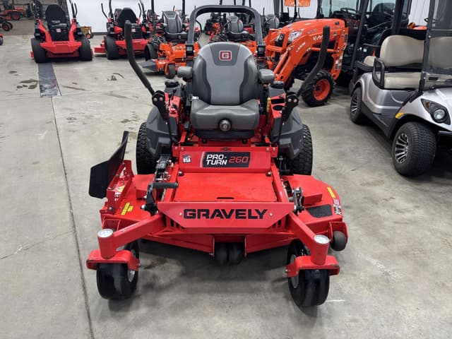 Image of Gravely Pro-Turn 260 equipment image 3