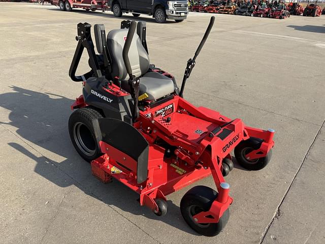 Image of Gravely Pro-Turn Z equipment image 3