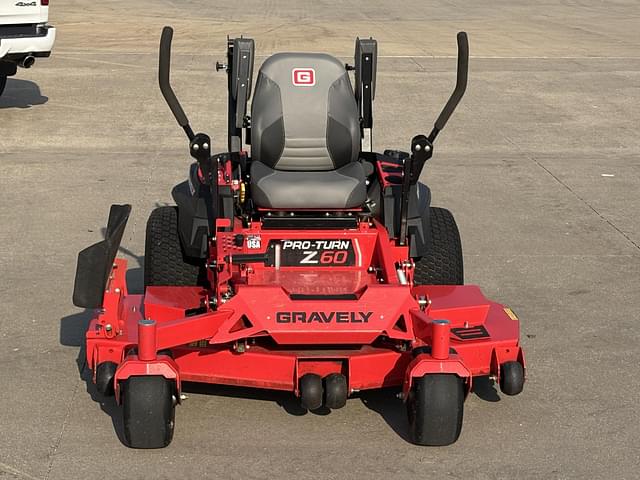 Image of Gravely Pro-Turn Z equipment image 2
