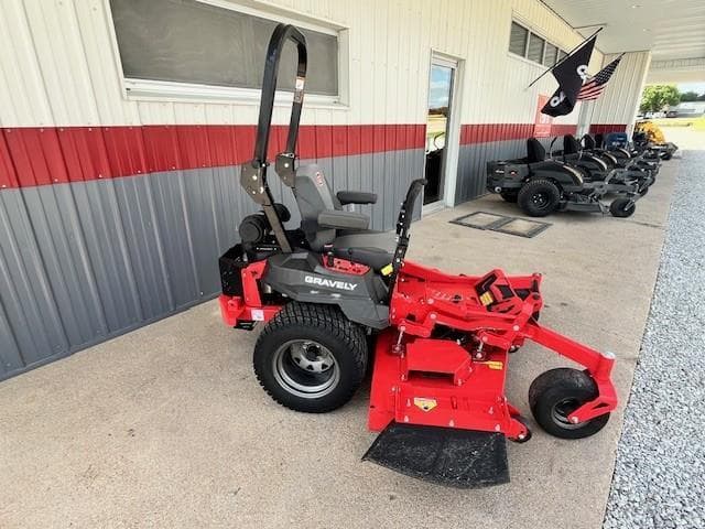 Image of Gravely Pro-Turn Z60 equipment image 3