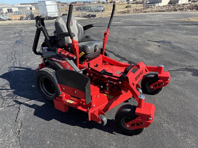 Image of Gravely Pro-Turn Z60 equipment image 2