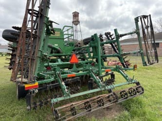 Image of Great Plains 1800TM equipment image 2