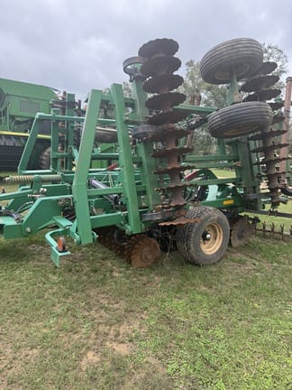 2020 Great Plains 2400TM Equipment Image0