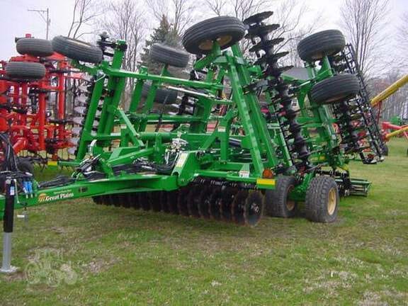 2020 Great Plains 2400TM Equipment Image0