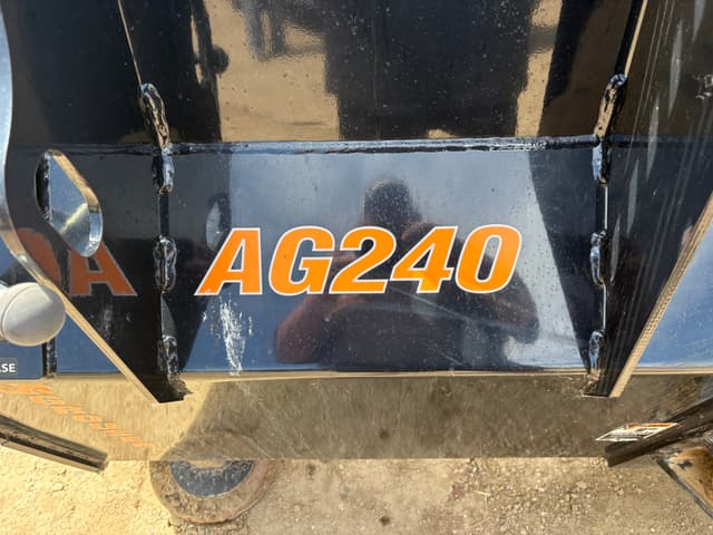Image of Grouser AG240 equipment image 2