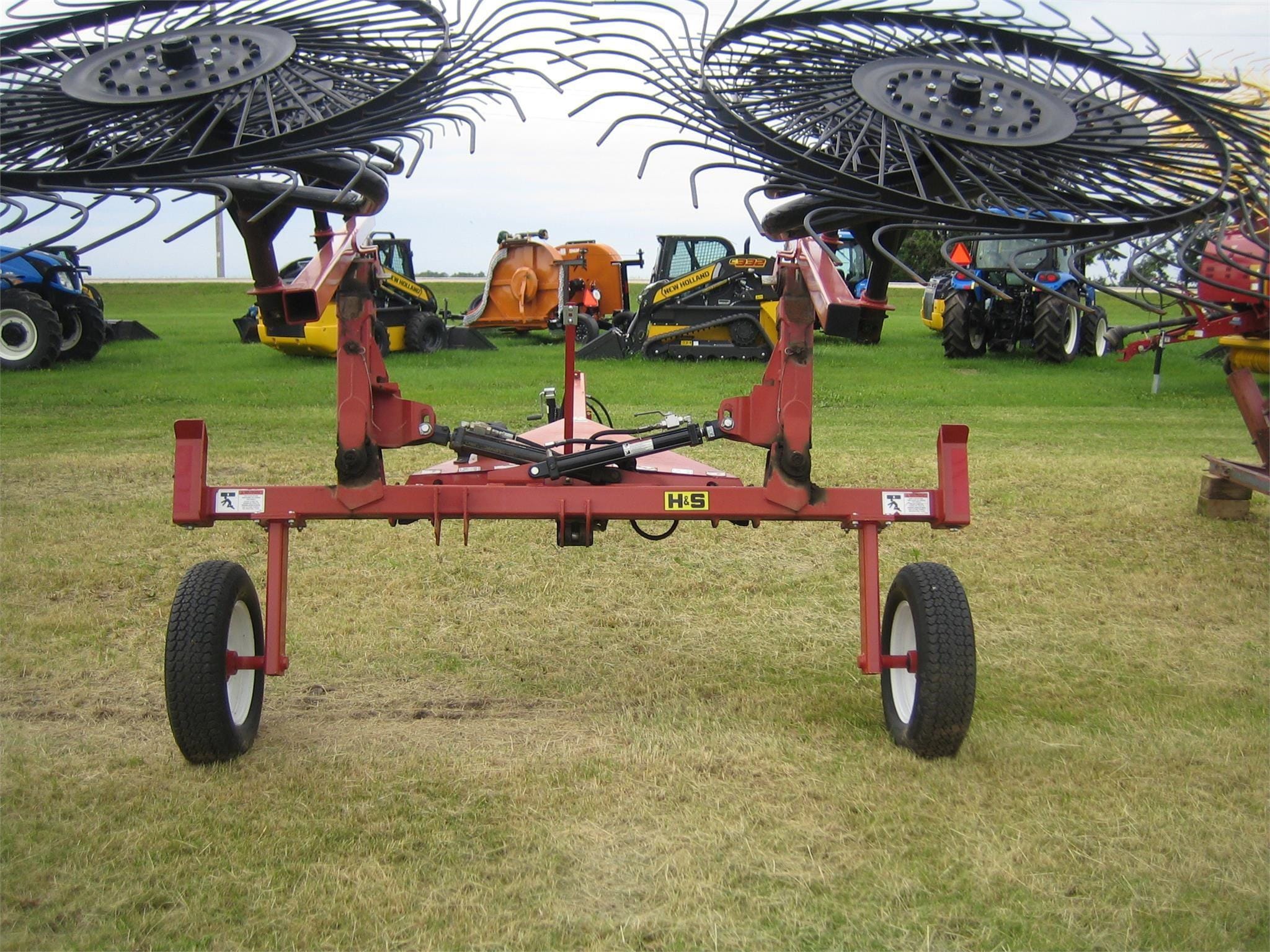 2020 H&S AR2112 Equipment Image0