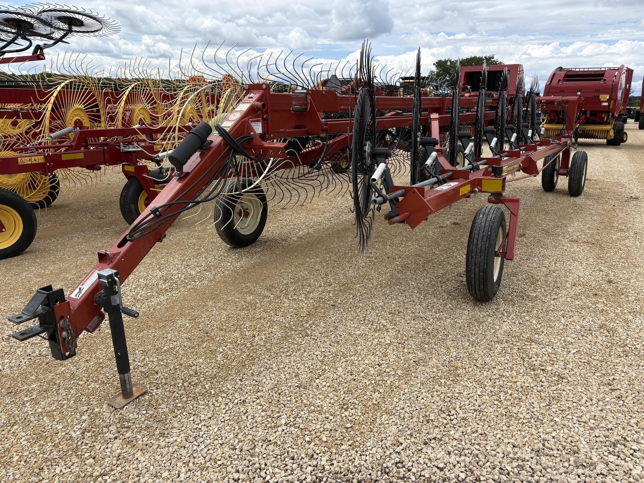2020 H&S HC4114 Equipment Image0