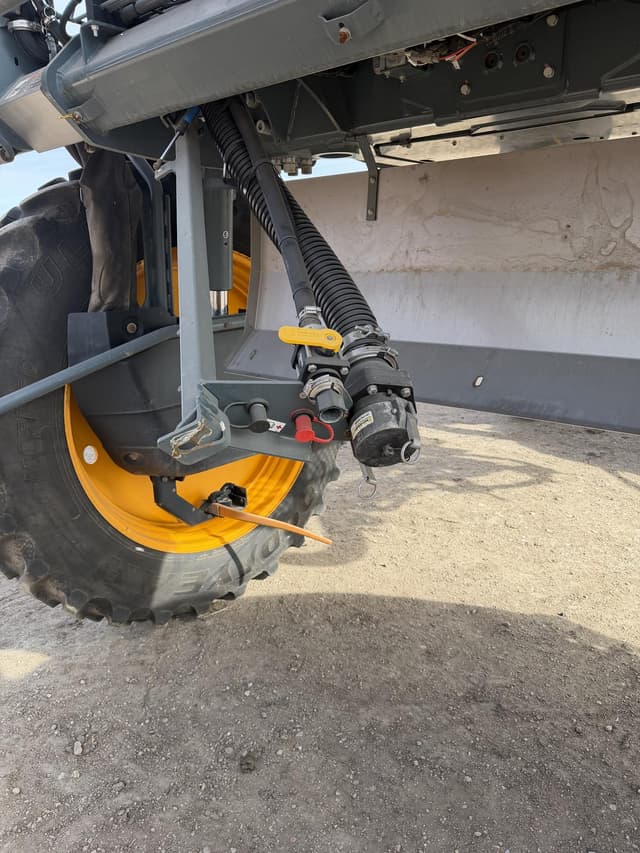 Image of Hagie STS16 equipment image 4