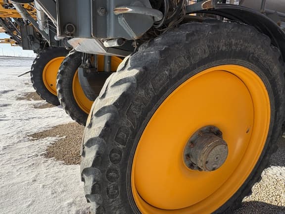 Image of Hagie STS16 equipment image 4