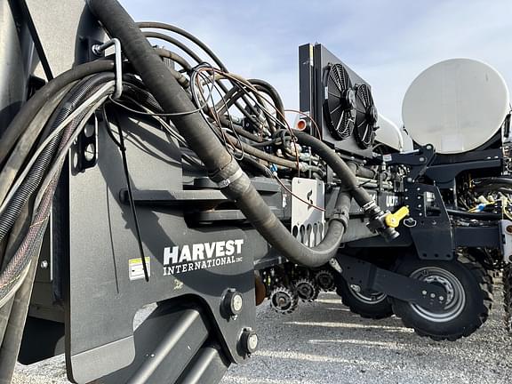 Image of Harvest International PB series 2 equipment image 4