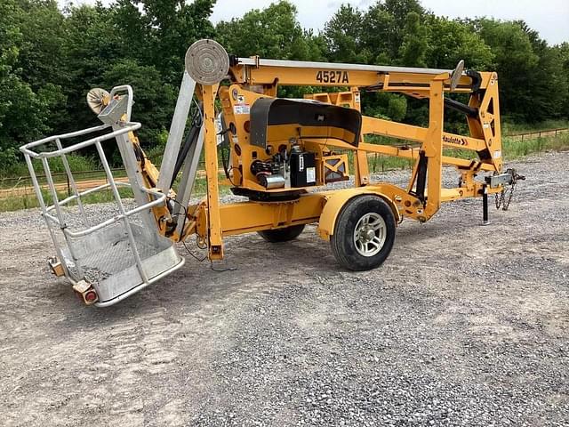 Image of Haulotte 4527A equipment image 2