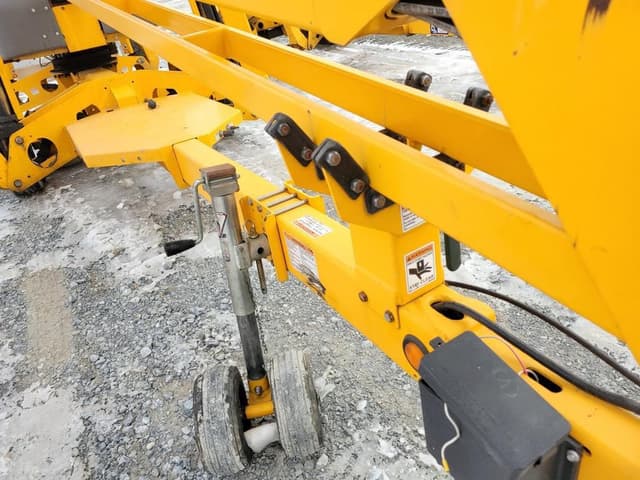 Image of Haulotte 5533A equipment image 4