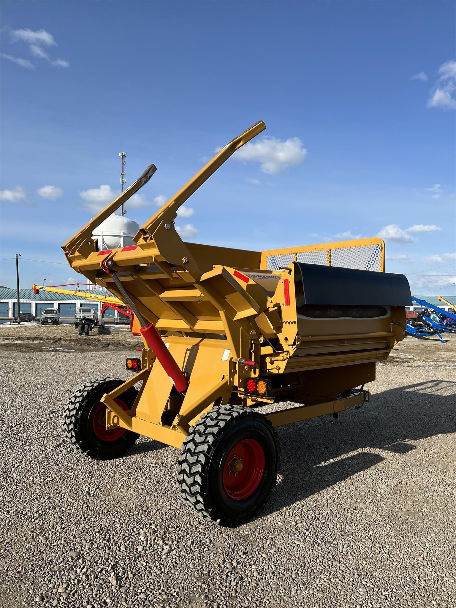 2020 Haybuster 2660 Equipment Image0