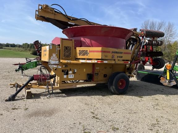 Image of Haybuster H-1130 equipment image 3