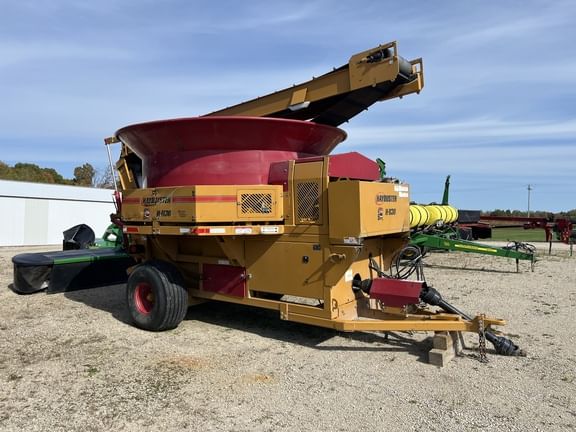 2020 Haybuster H-1130 Image