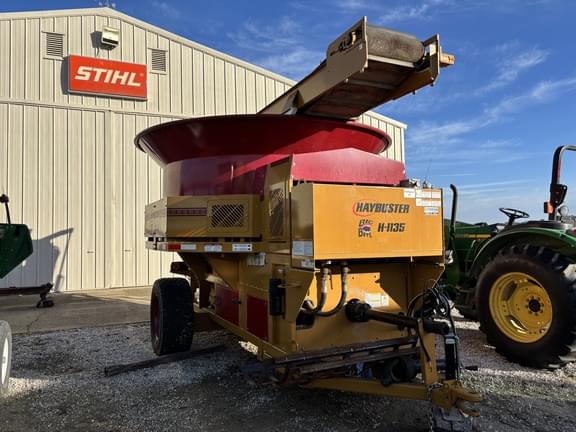 Image of Haybuster H-1135 equipment image 2