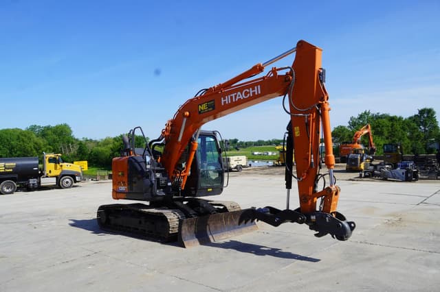Image of Hitachi ZX135US-6 equipment image 3
