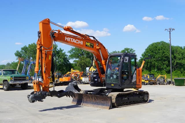 Image of Hitachi ZX135US-6 equipment image 1