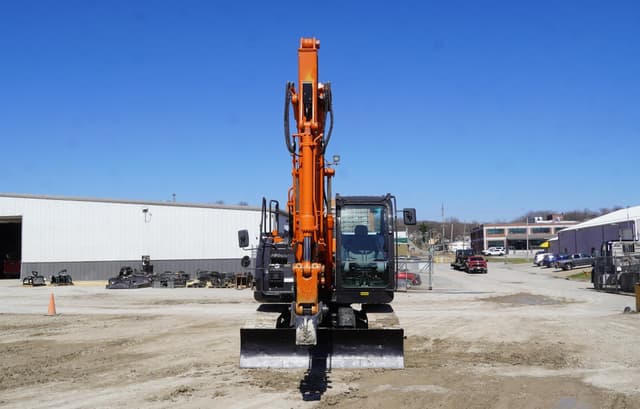 Image of Hitachi ZX135US-6 equipment image 3