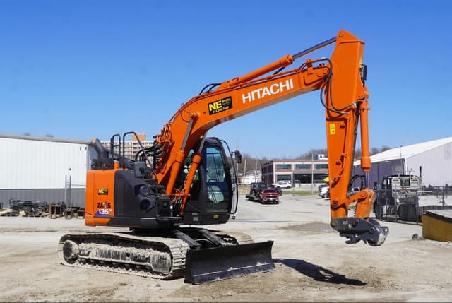 Image of Hitachi ZX135US-6 equipment image 4