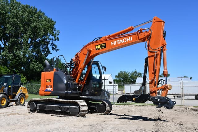 Image of Hitachi ZX135US equipment image 4
