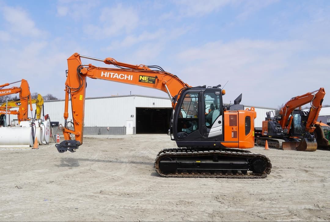 Image of Hitachi ZX135US Primary image