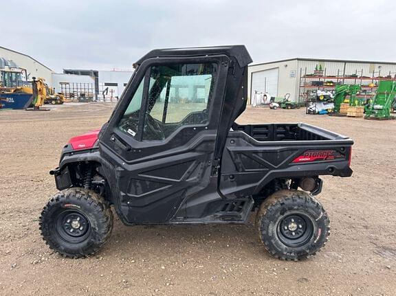Image of Honda Pioneer 1000 equipment image 1