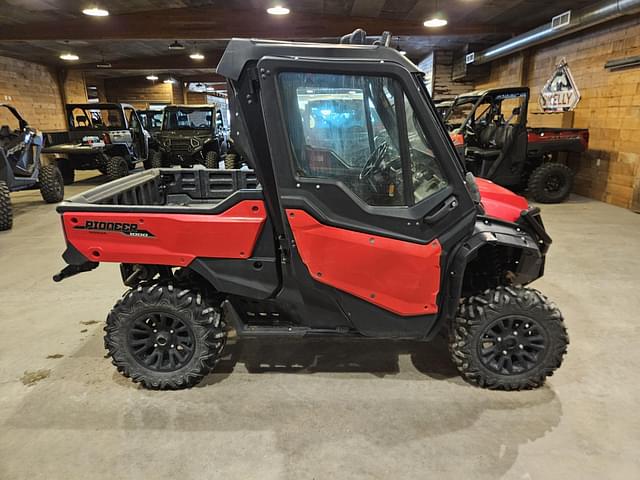 Image of Honda Pioneer 1000 Deluxe equipment image 2