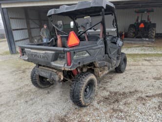 Image of Honda Pioneer 1000 equipment image 2