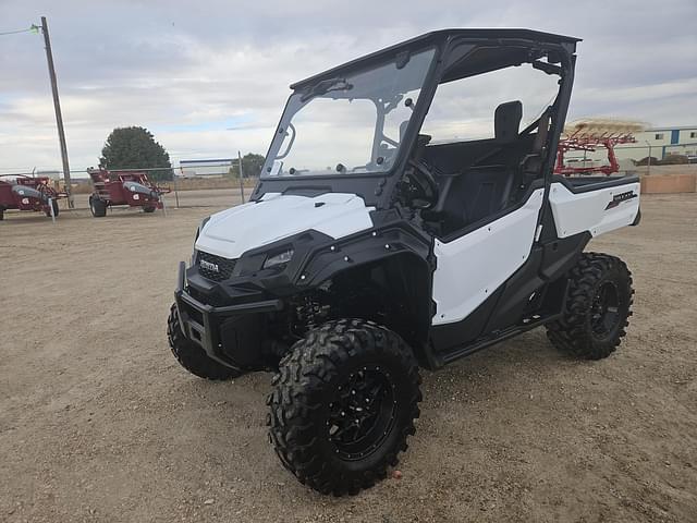 Image of Honda Pioneer 1000 equipment image 2