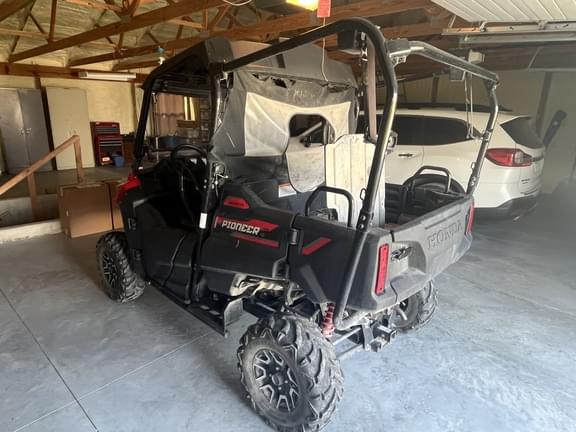 Image of Honda Pioneer 700-4 equipment image 4