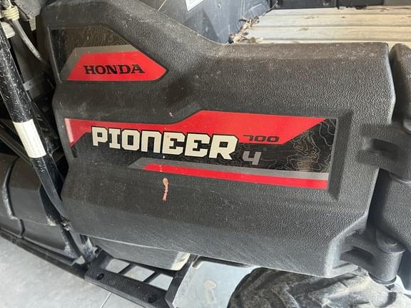 Image of Honda Pioneer 700-4 equipment image 3