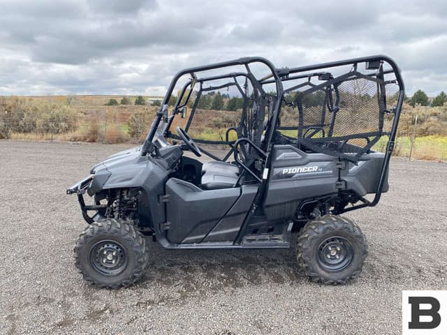 Image of Honda Pioneer 700-4 equipment image 1