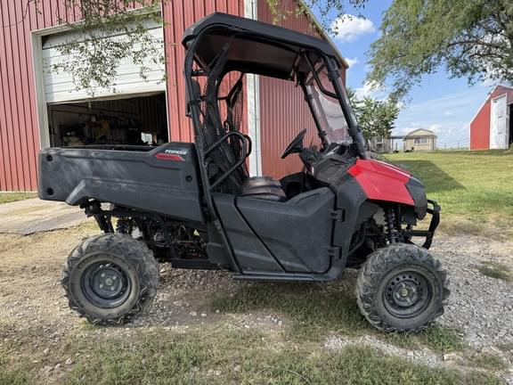 Image of Honda Pioneer 700 equipment image 1