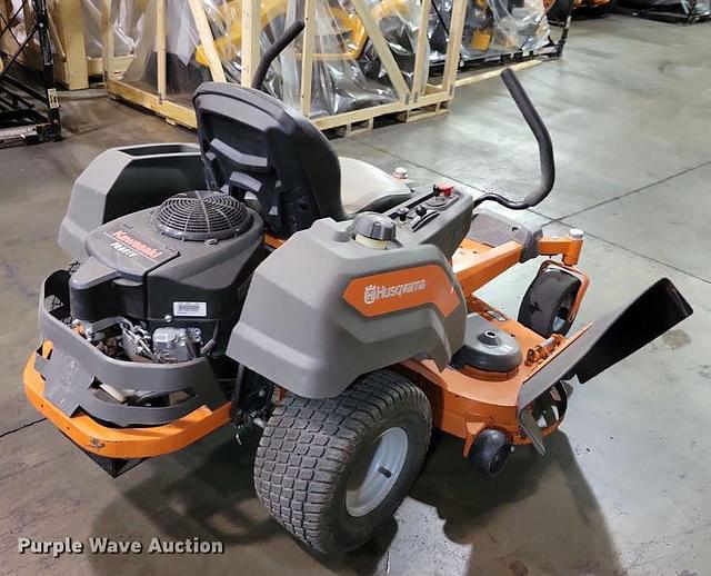 Image of Husqvarna Z254F equipment image 4