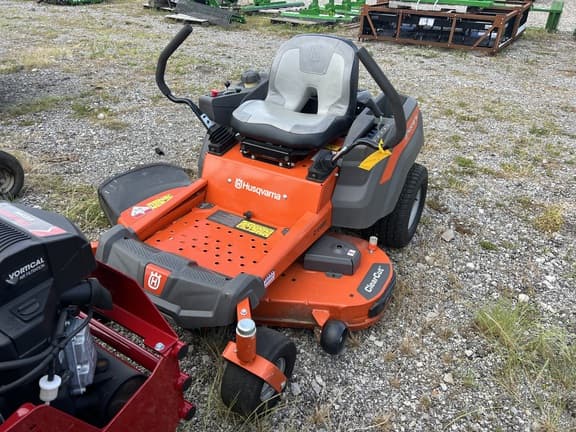 Image of Husqvarna Z248F equipment image 1