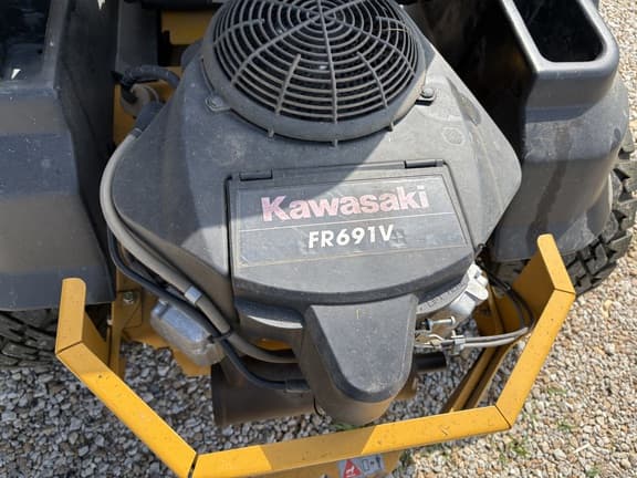 Image of Hustler Raptor SDX equipment image 1
