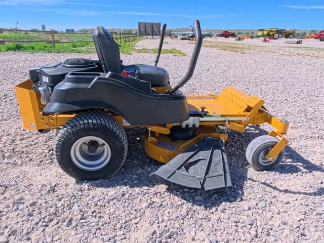 Image of Hustler Raptor equipment image 3